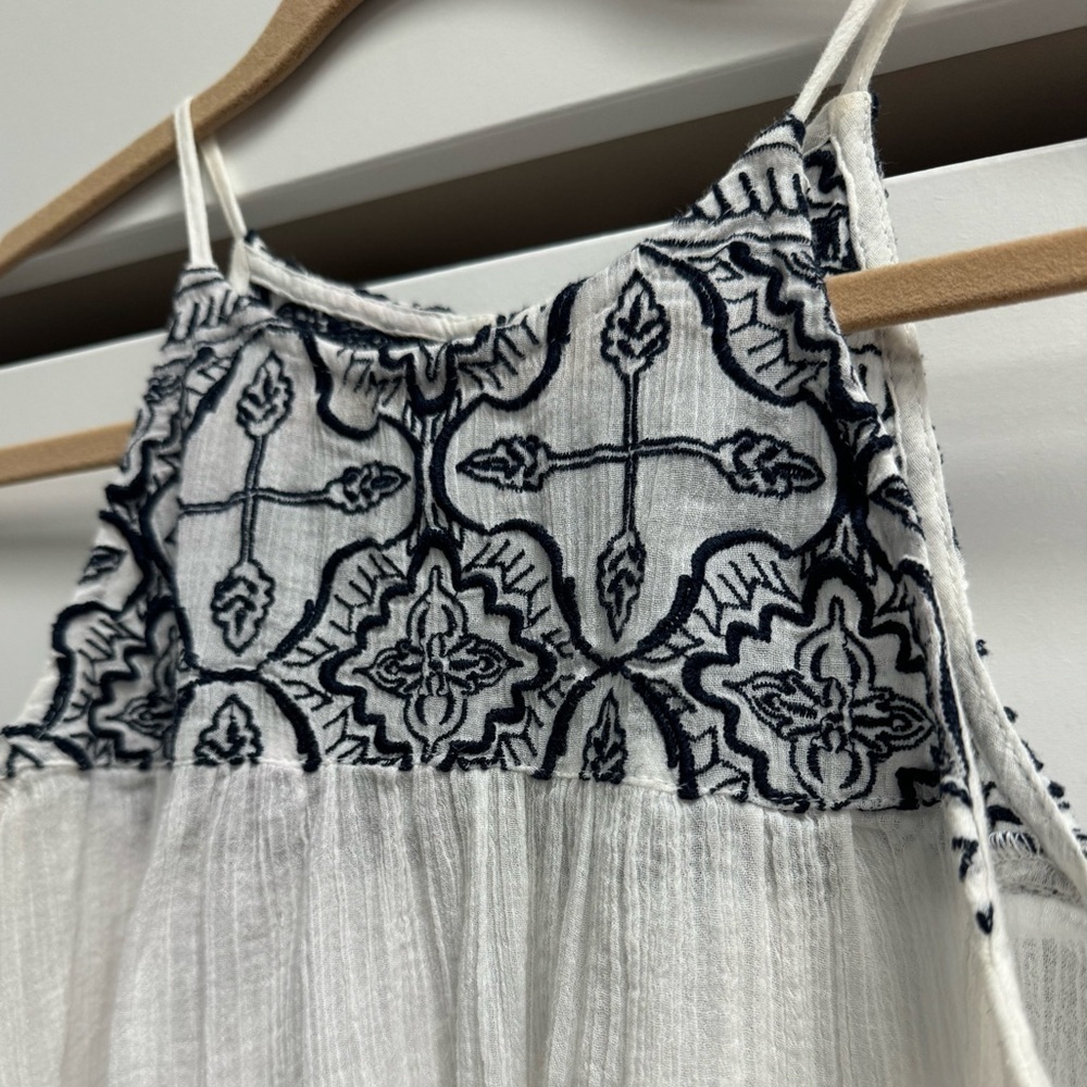 ABERCROMBIE & FITCH Halter Tank White Navy Embroidered Layering Size XS - Picture 5 of 7